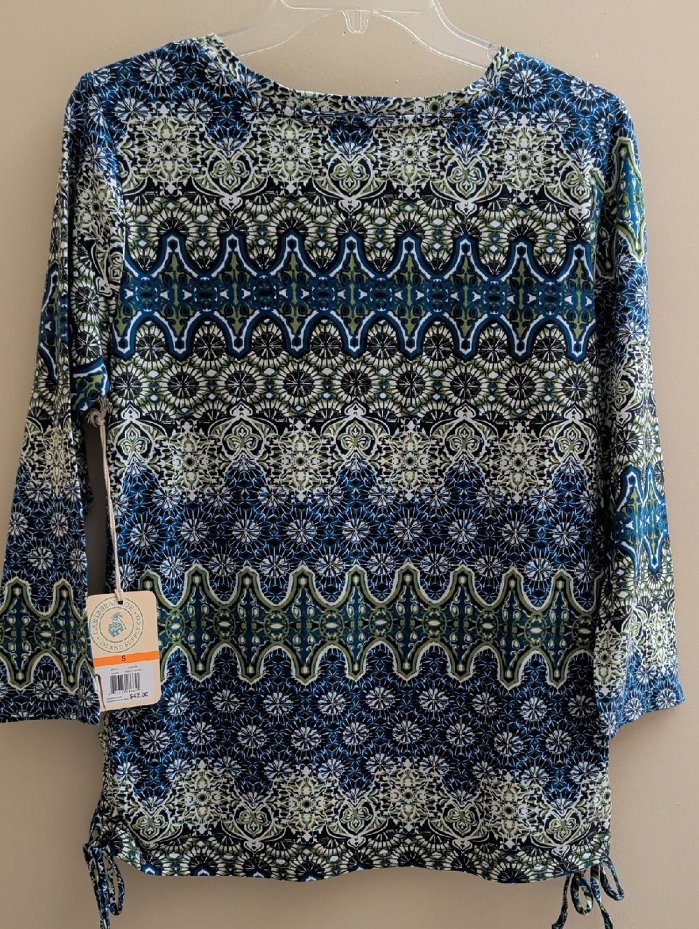Caribbean Joe Women’s Blue & Green Geometric Print V-Neck Top Size Small NWT - Picture 2 of 8